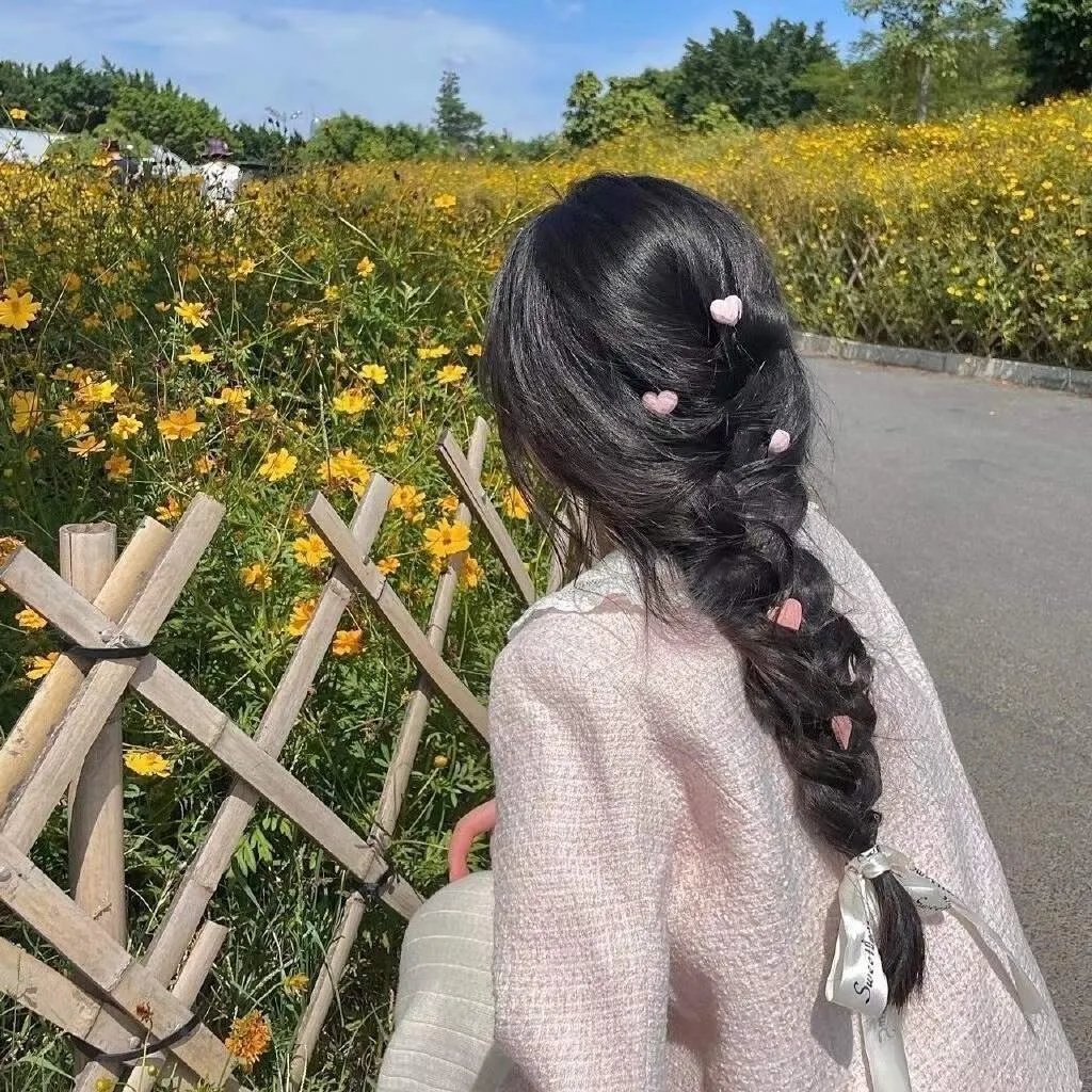 年轻女孩爱过来 在线观看